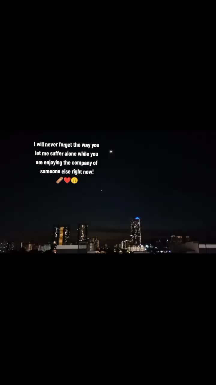 @एस्थर 🌙🤍
