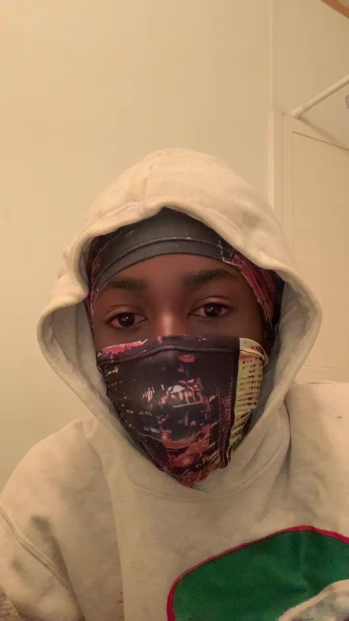 @𖣂