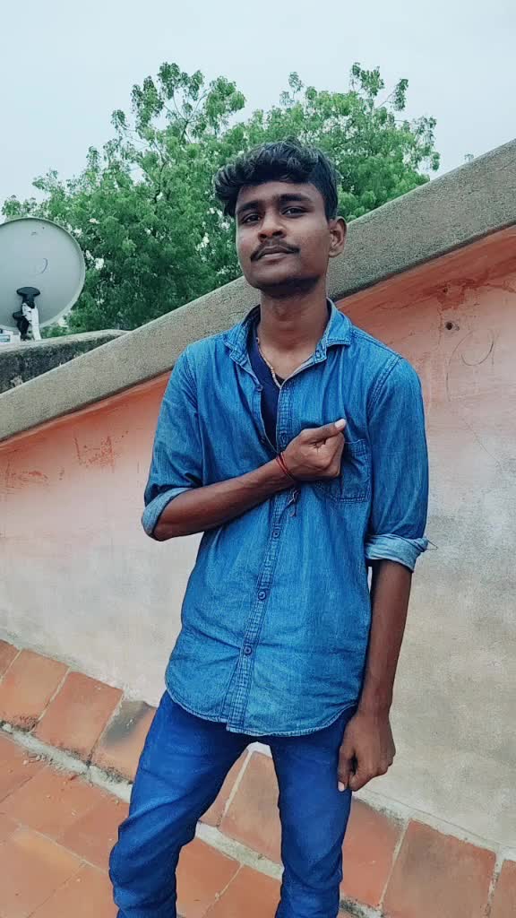 @@parthi dhanush fan
