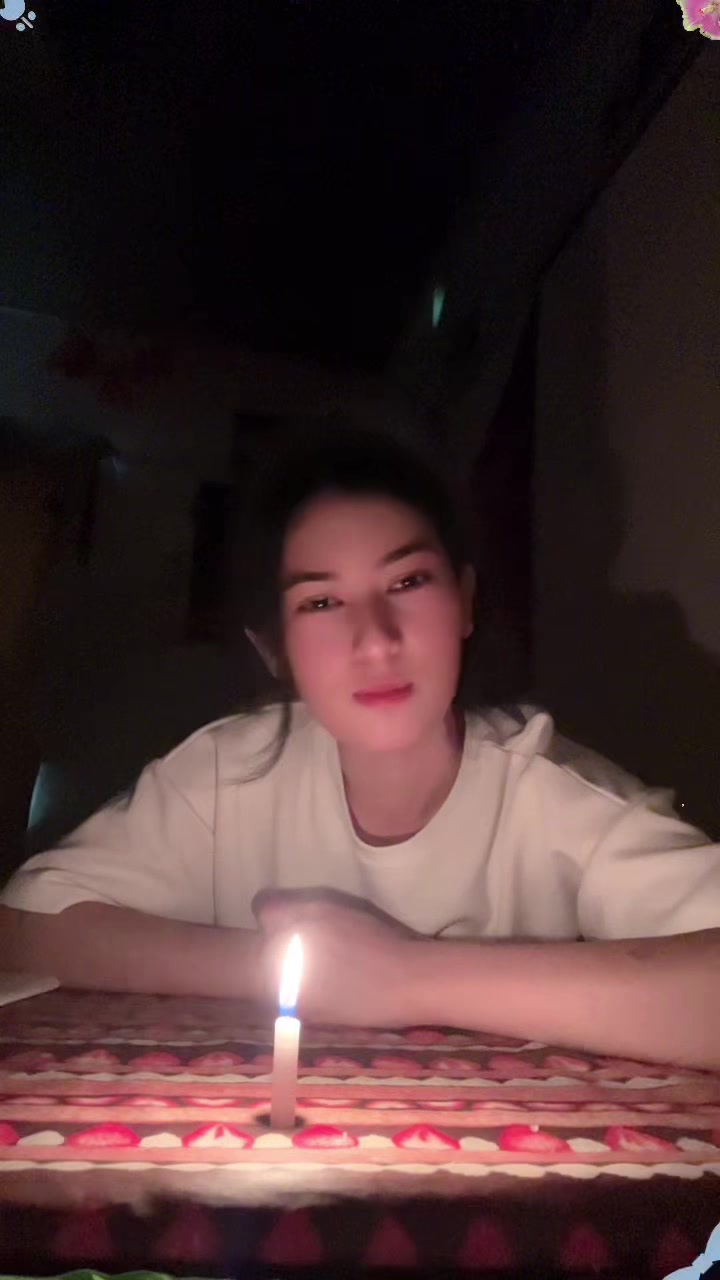 @🐯MANISHA🤲👻