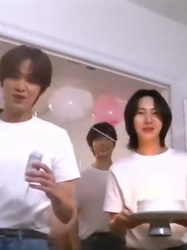 @แฟนสาวเจโน่แจมินจีซอง