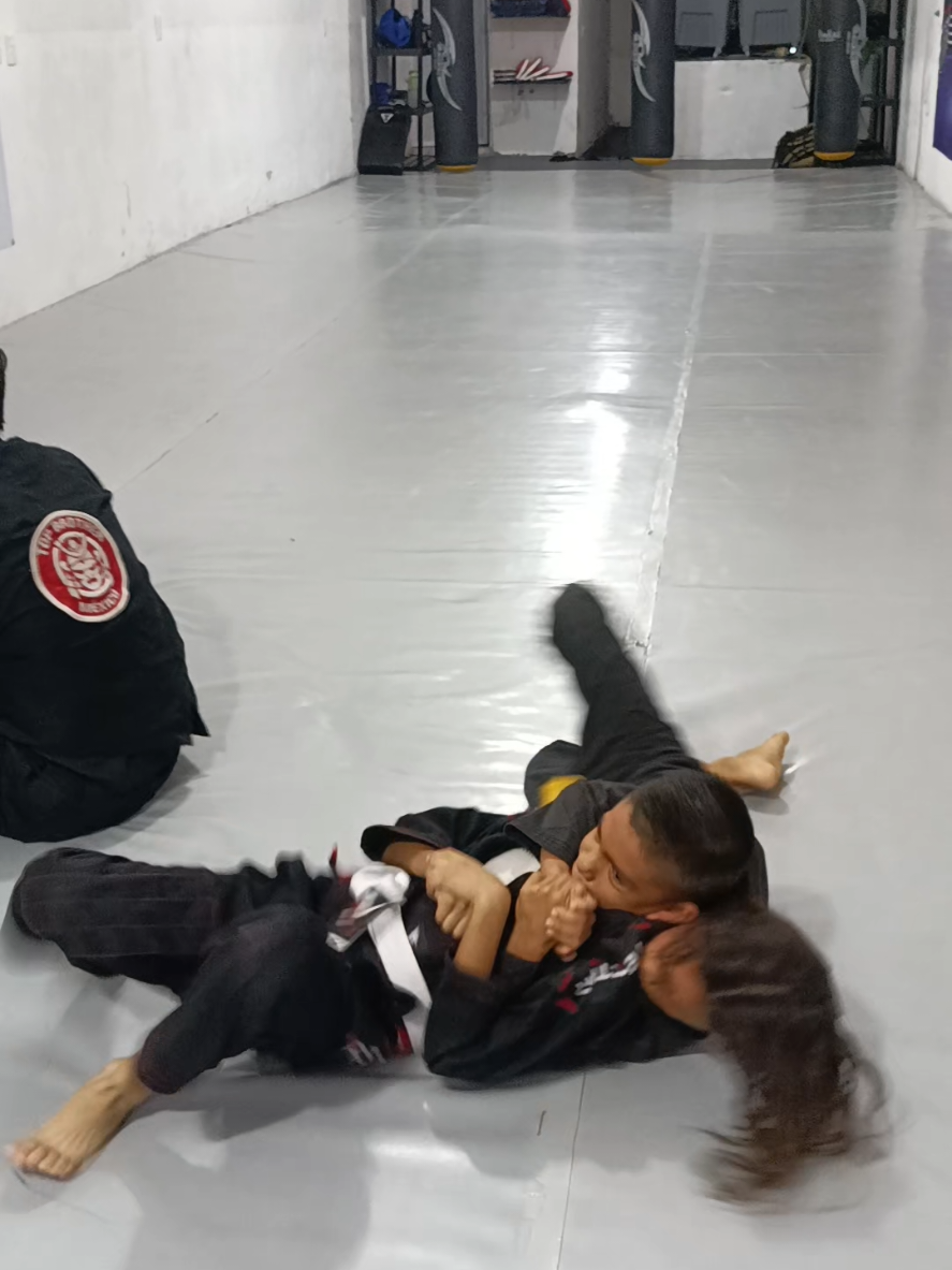 @ZavaletaKickboxing_mma