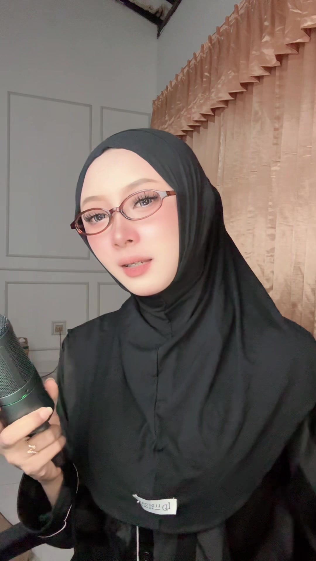 @ليديا رحمة