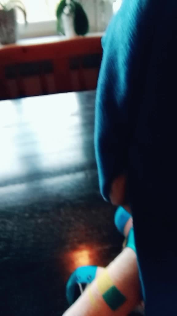 @Plushi_Eli
