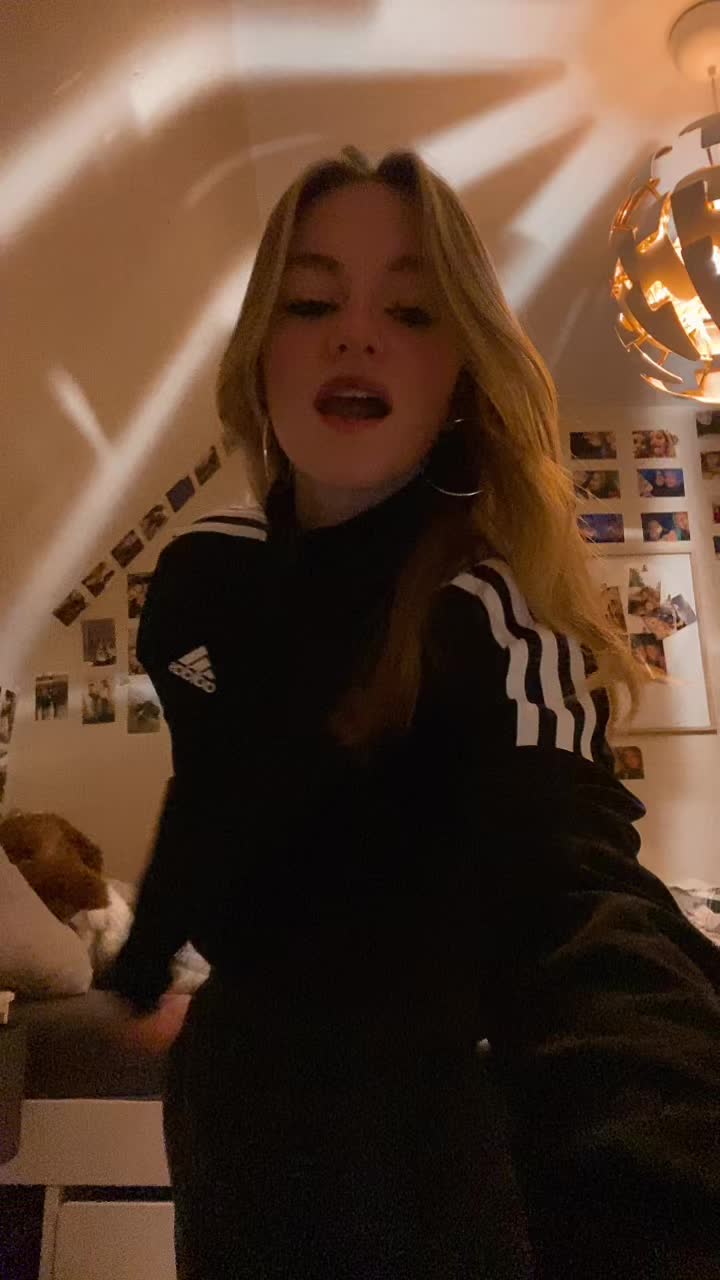 @👹