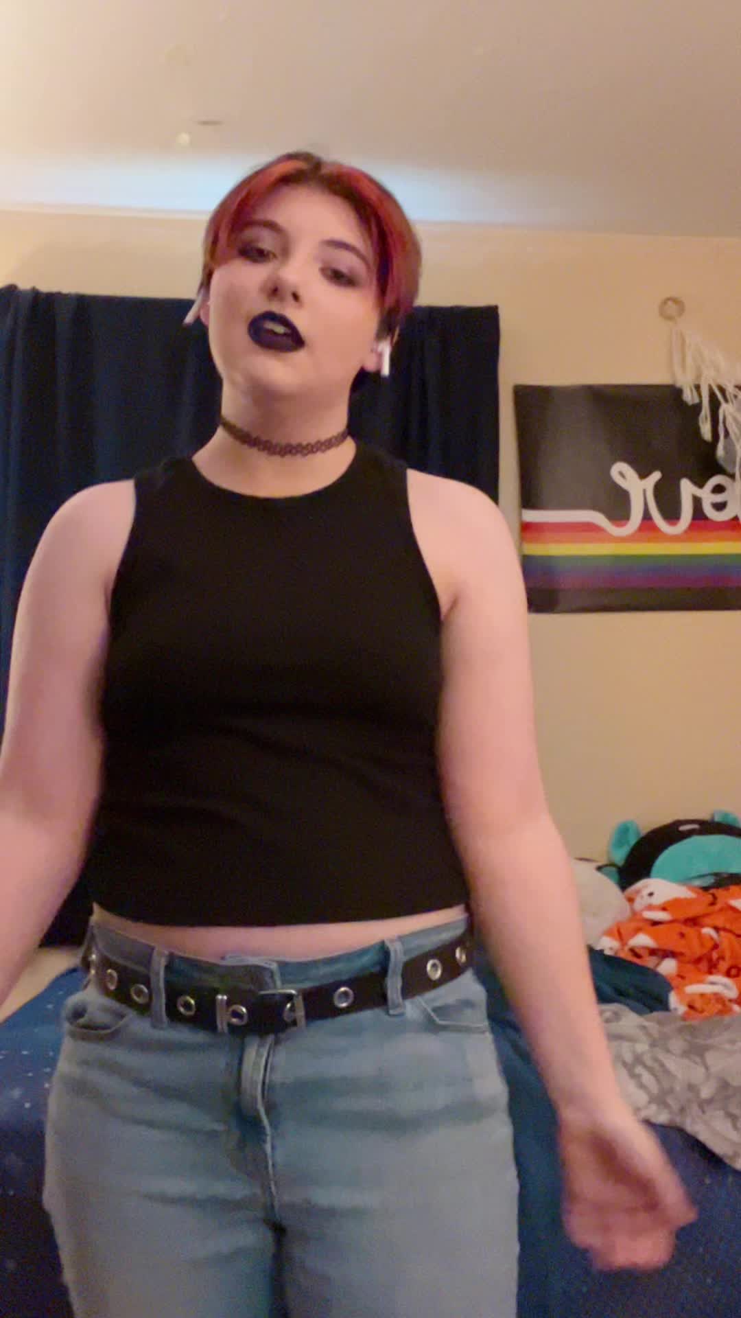 @Devin 💛🤍💜🖤