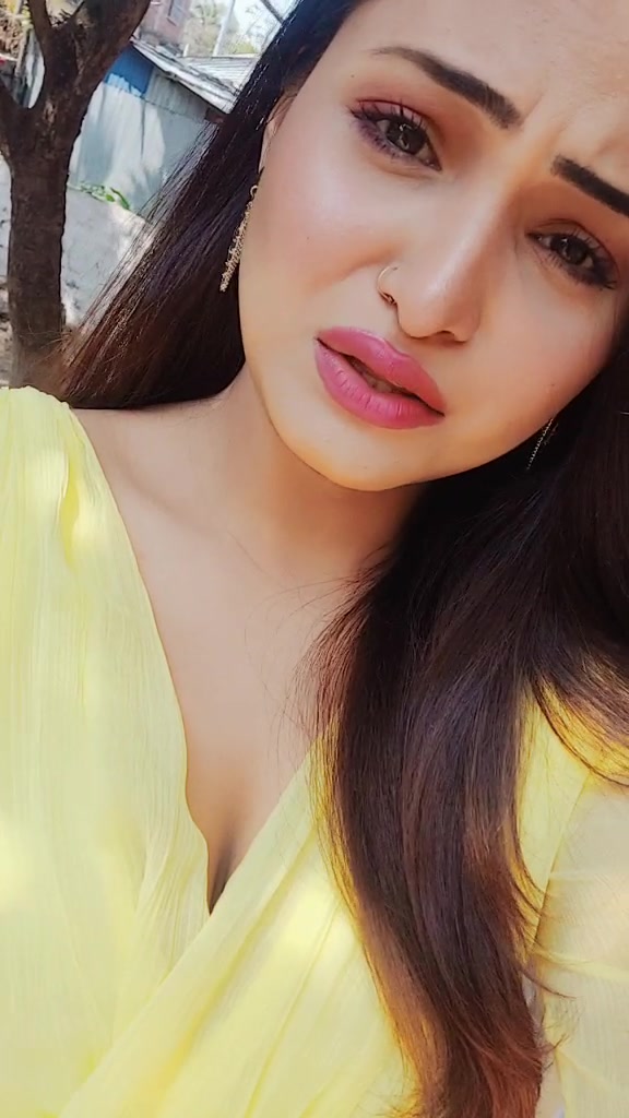 @Aliya Naaz