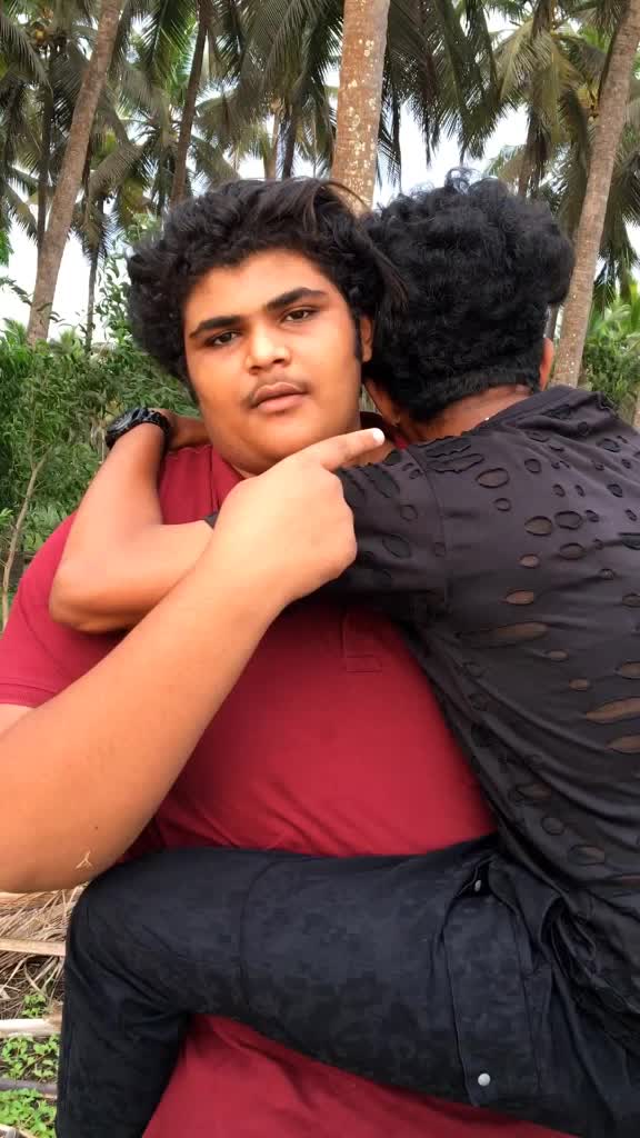 @_mahroof_