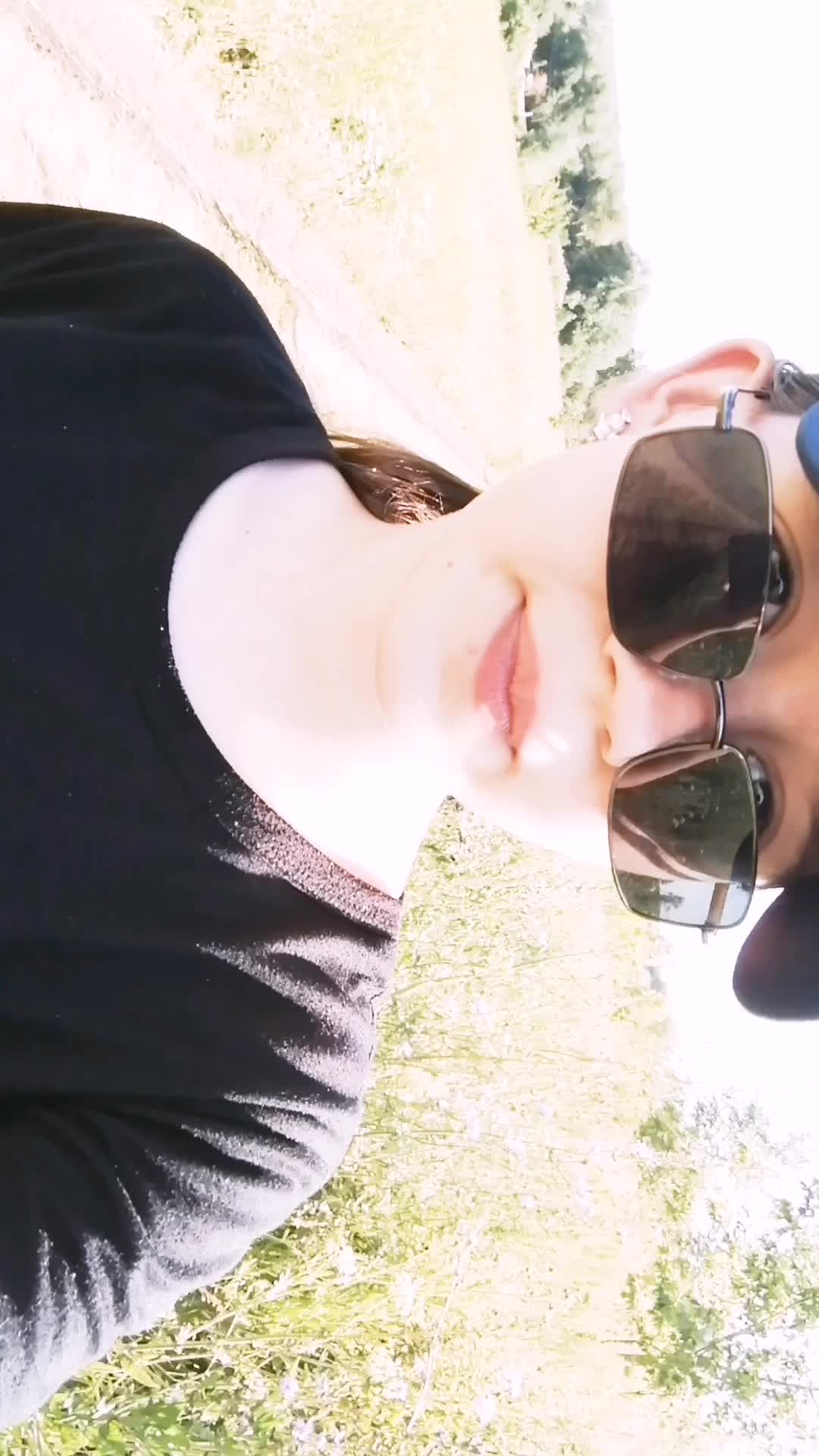 @Юленька 😎🖤
