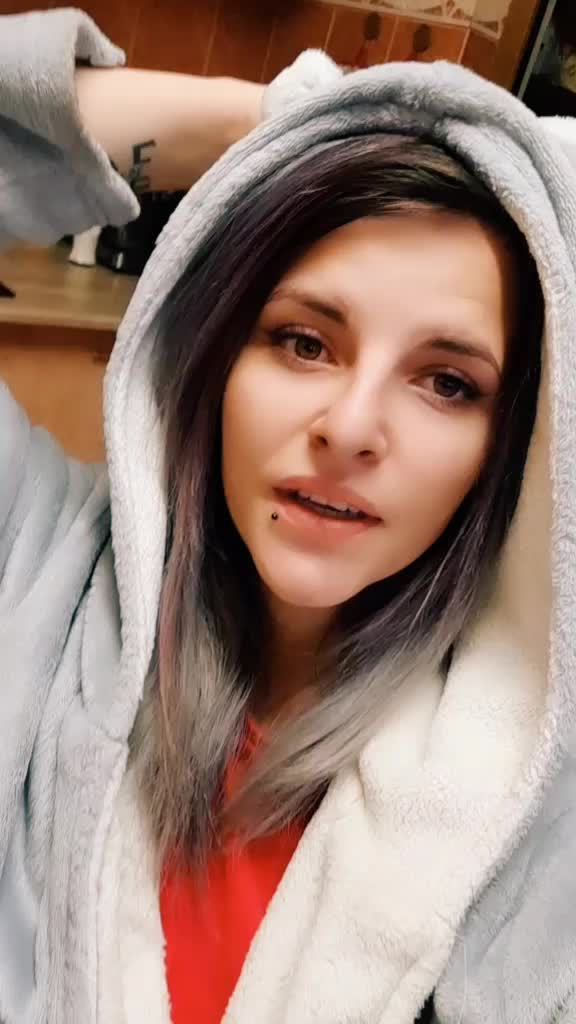 @Denisa den