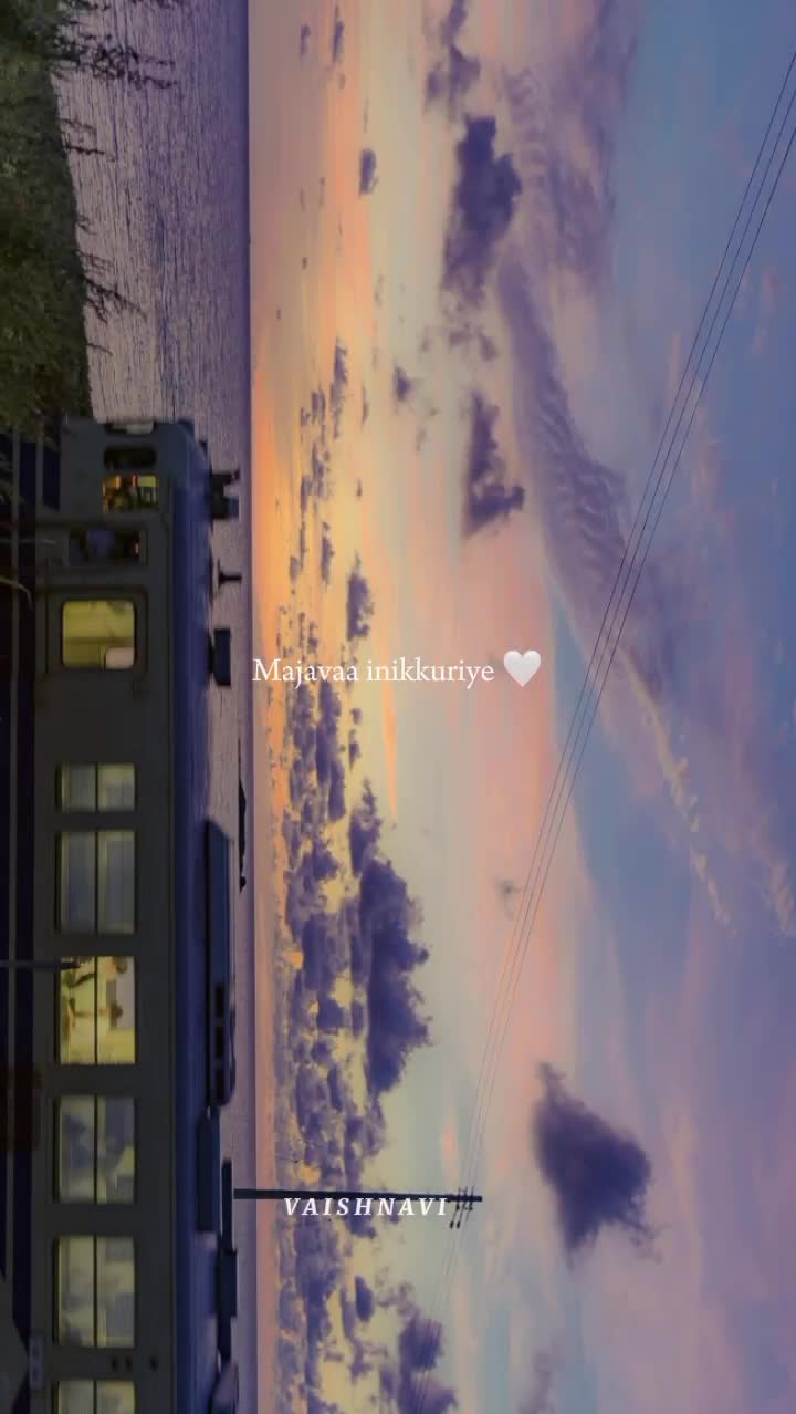 @V A I S H N A V I 🦢.