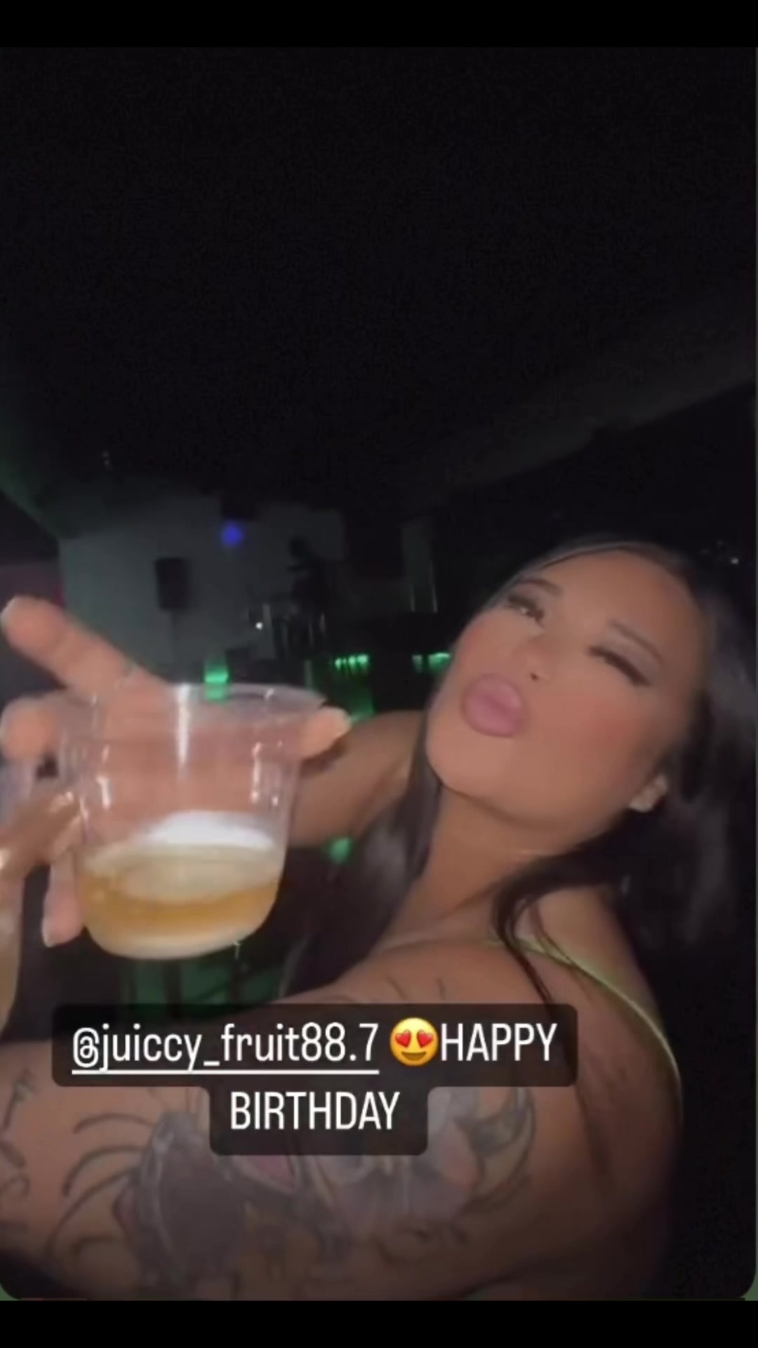 @JUICCY FRUIT