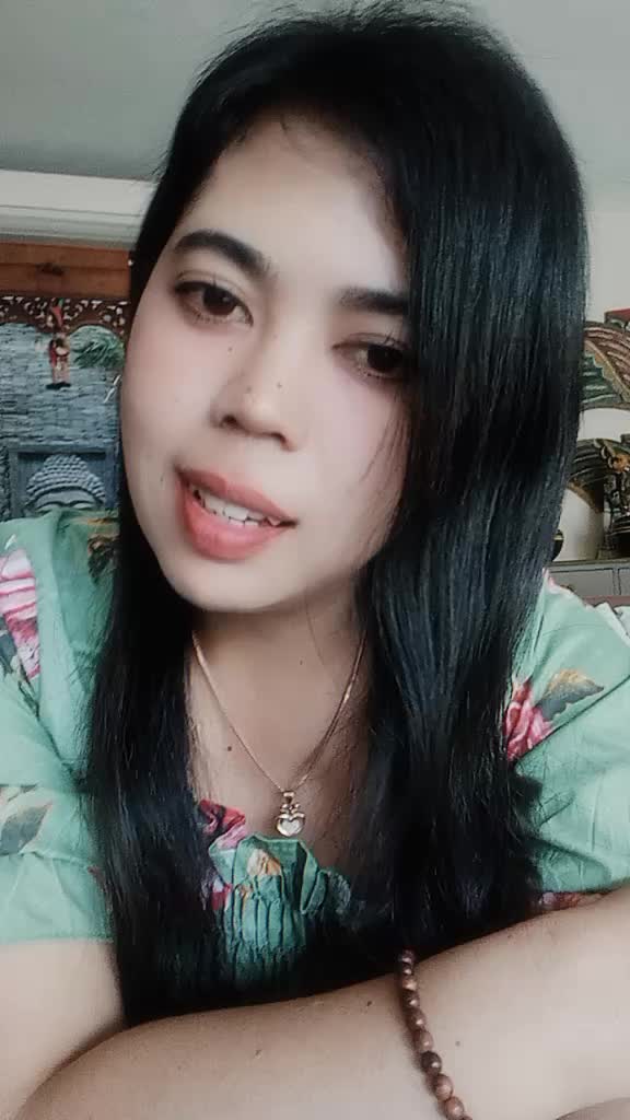 @melania