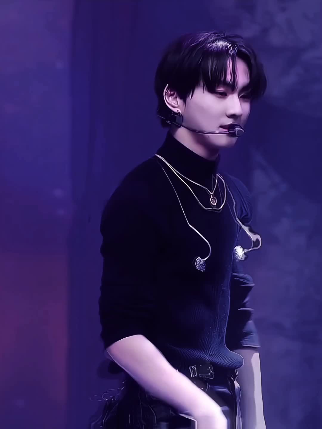 @Mile ᥫ᭡