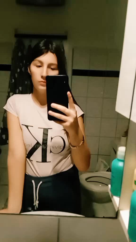 @sarazejak4
