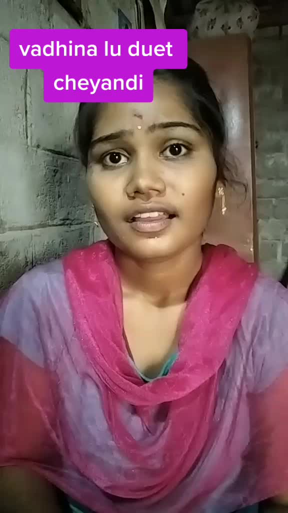 @chitti varma😍