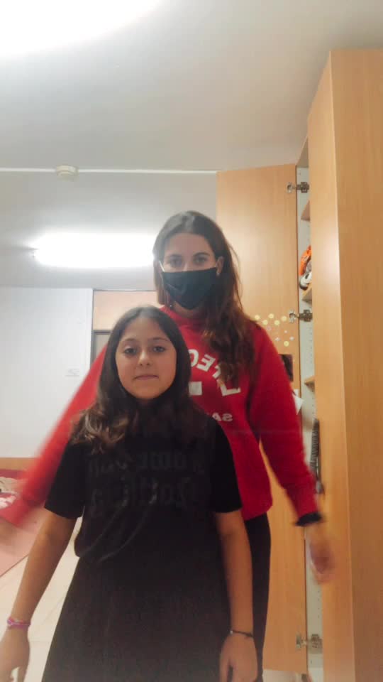 @tzivia