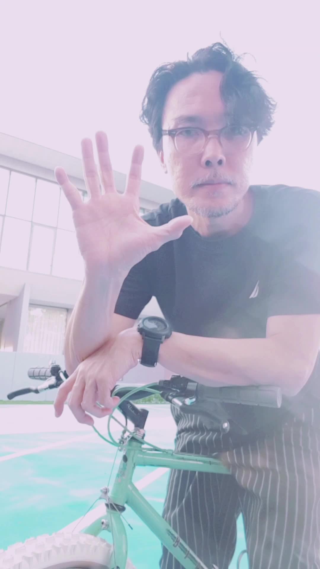 @BOhY