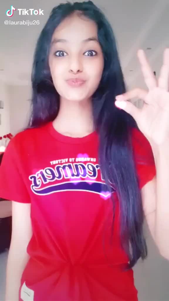 @Laura__Biju