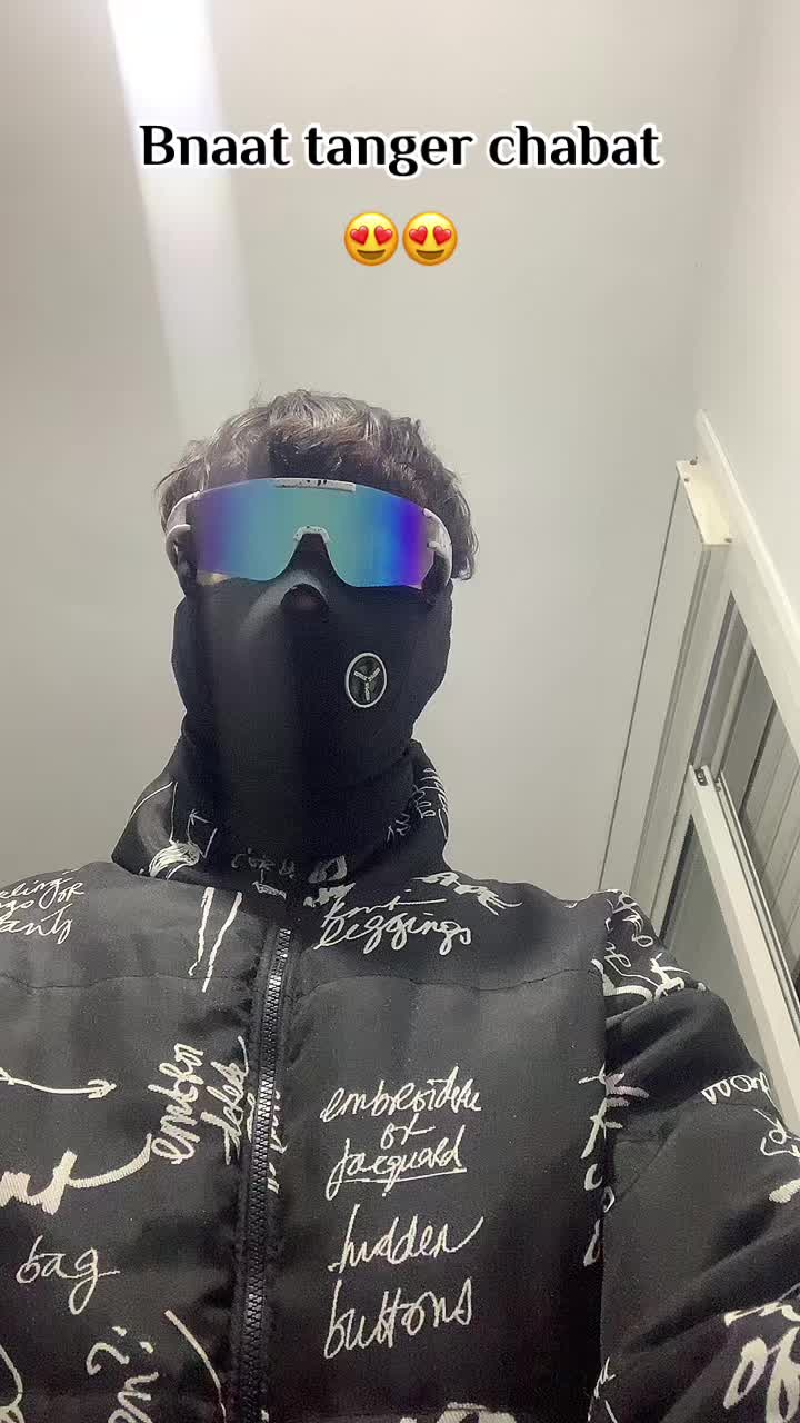 @Adamoox