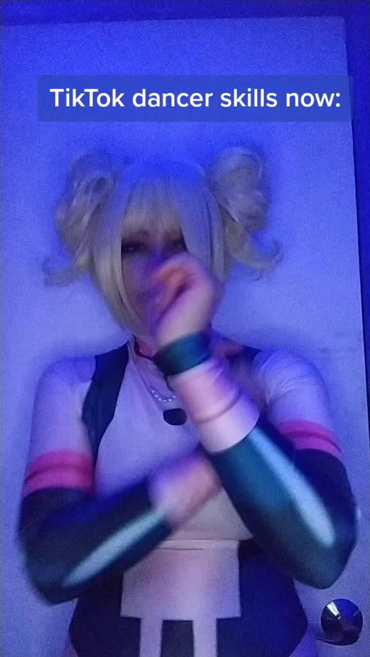 @°🤍•?Pika?•🖤°