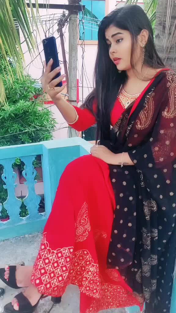 @AARTI ROWDY😎💪