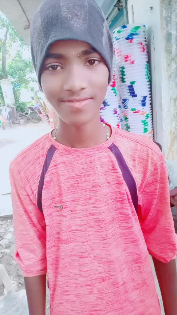 @Kamucute. M 2330