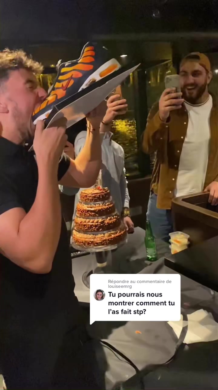 @EpicSweetCakes