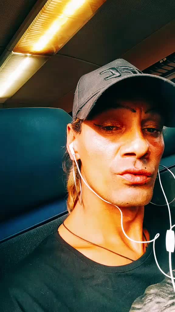 @Mariana ๐ค๐ค๐ค๐ค๐ค๐ค