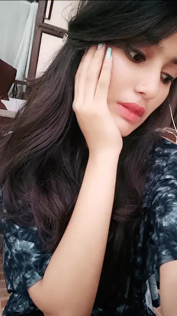 @Meghu🖤👅