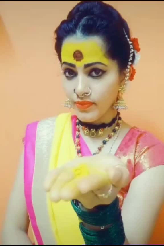 @"ರಂಗಭೂಮಿ ಕಲಾವಿದೆ"