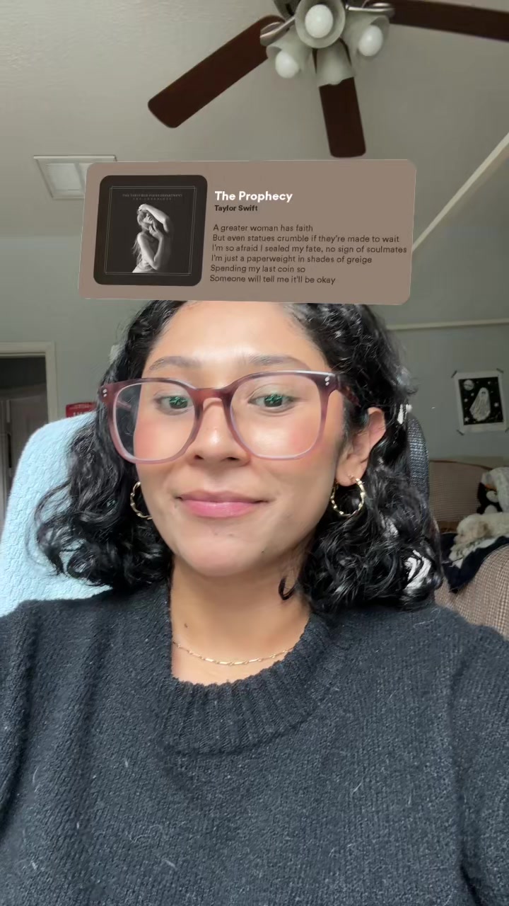@Nicole 🦂