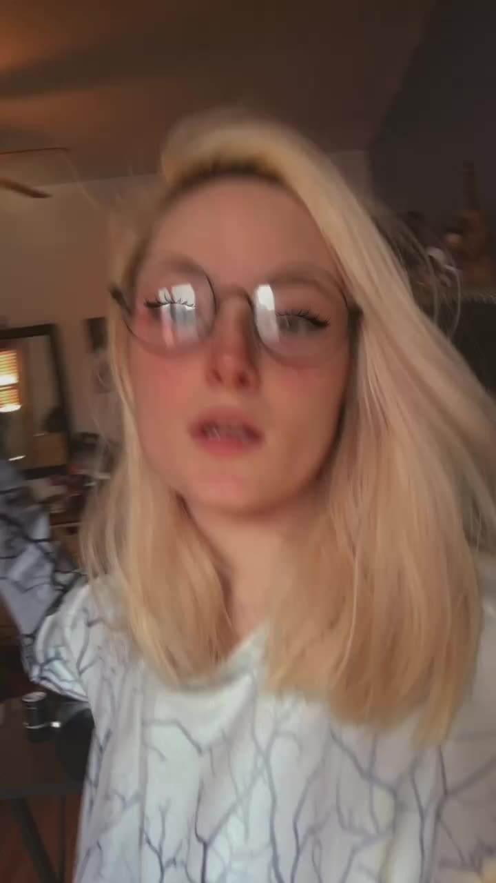 @Purrfina