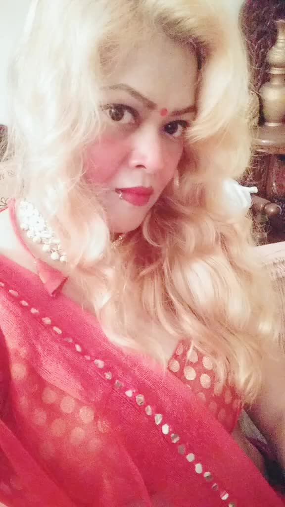 @Desi Queen❤️𝓑𝓜 ❤️