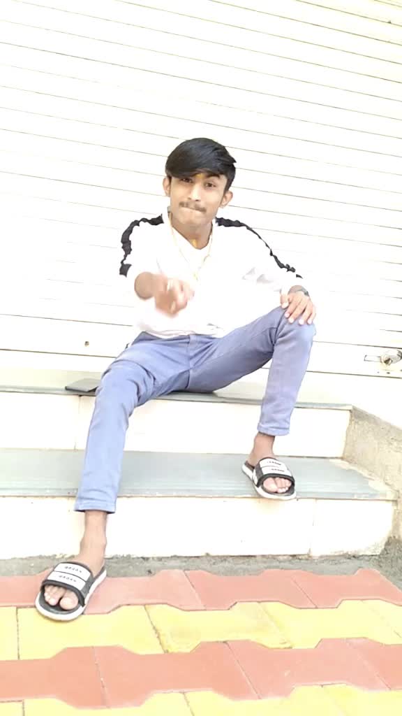@BADBOI👅_《YASH》