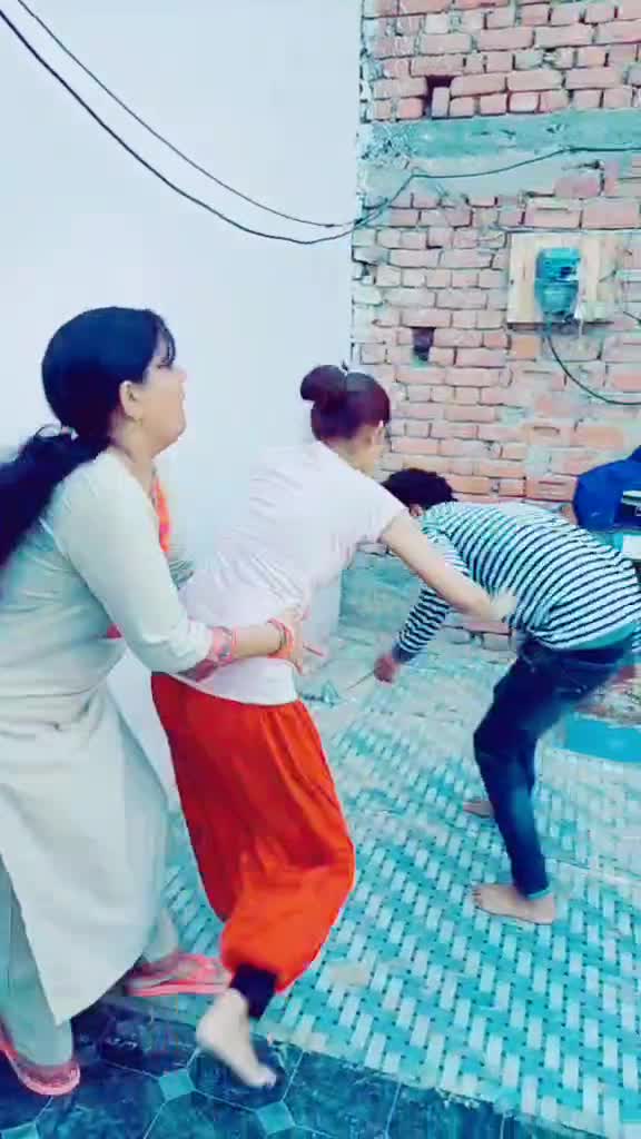 @Bhomli