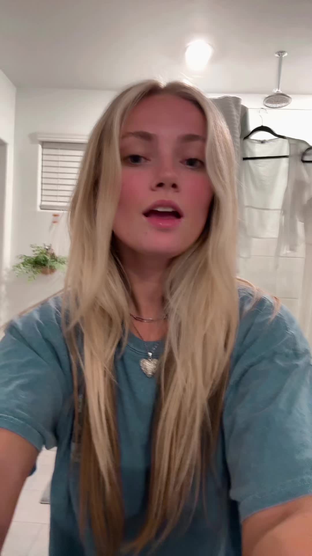 @kambriella