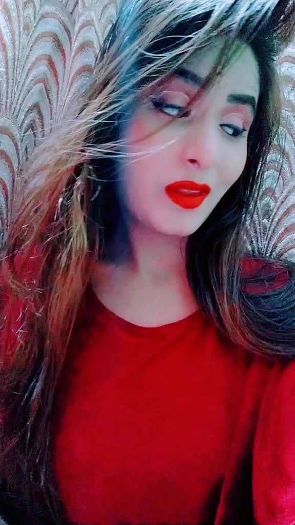 @Aysha Khan🍎