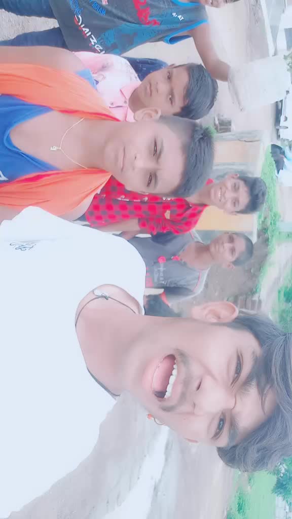 @आपलाच मित्र हर्ष 😊