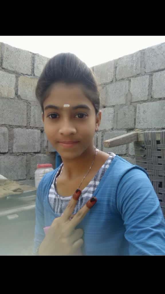 @Akhi😘ishu