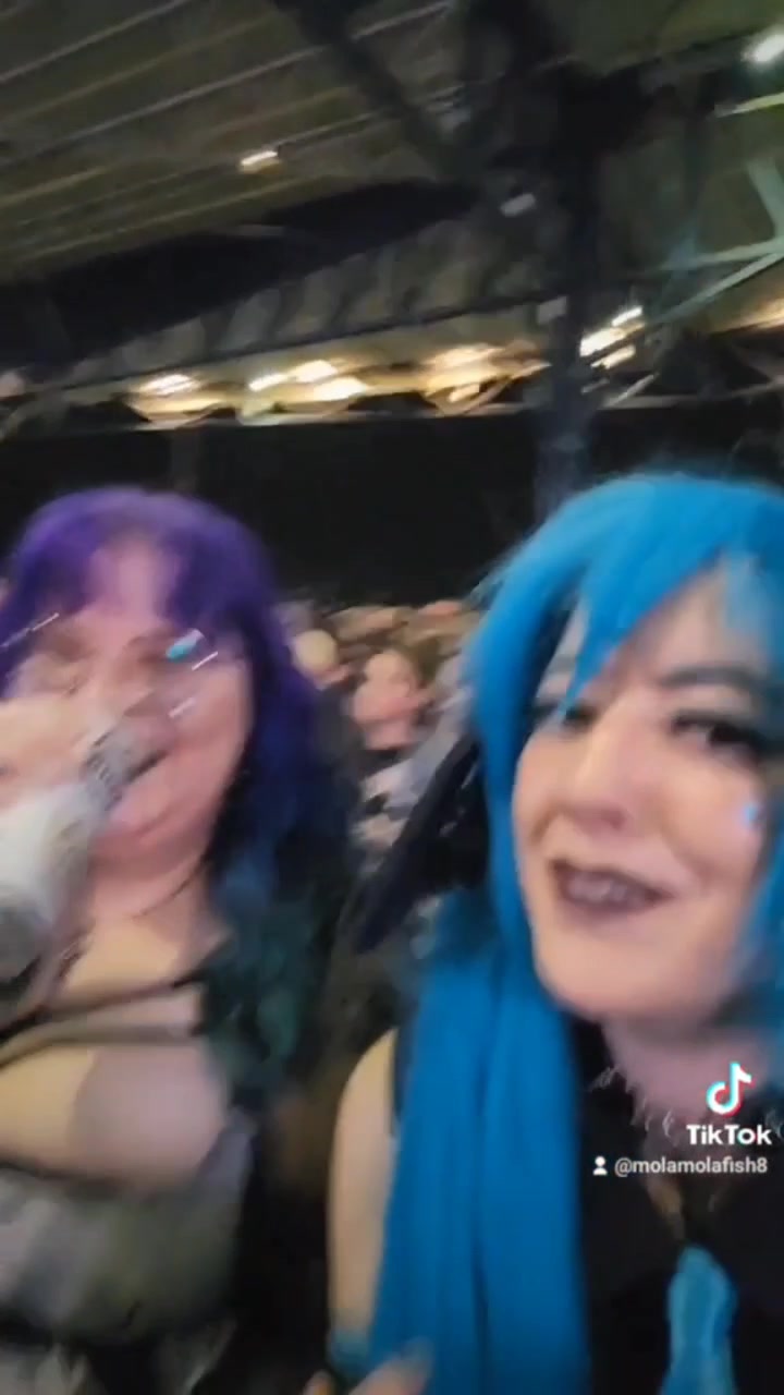 @MolaMola