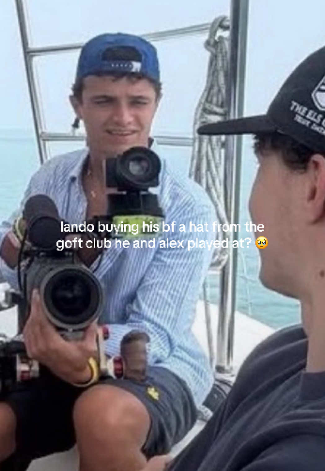 @🏎️