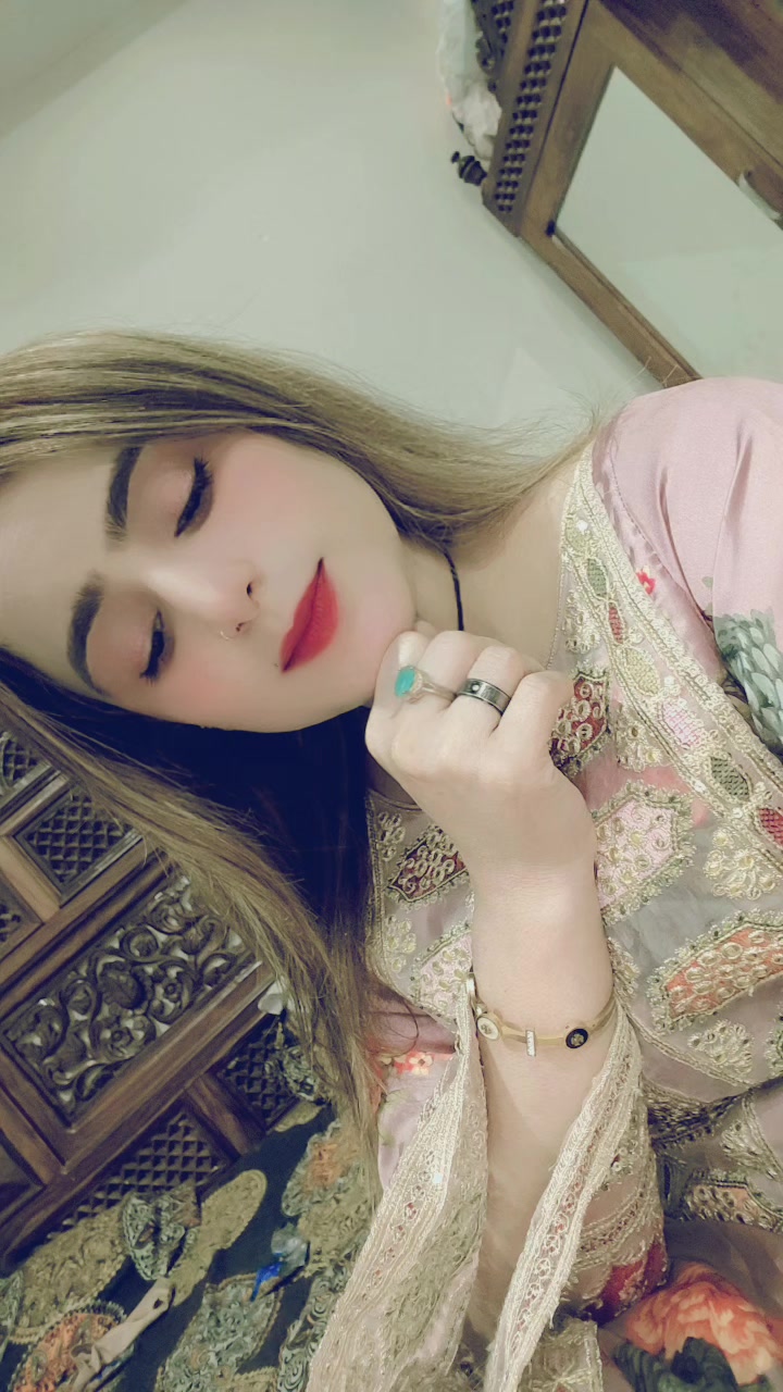 @🦋ملتانی گرل 🦋