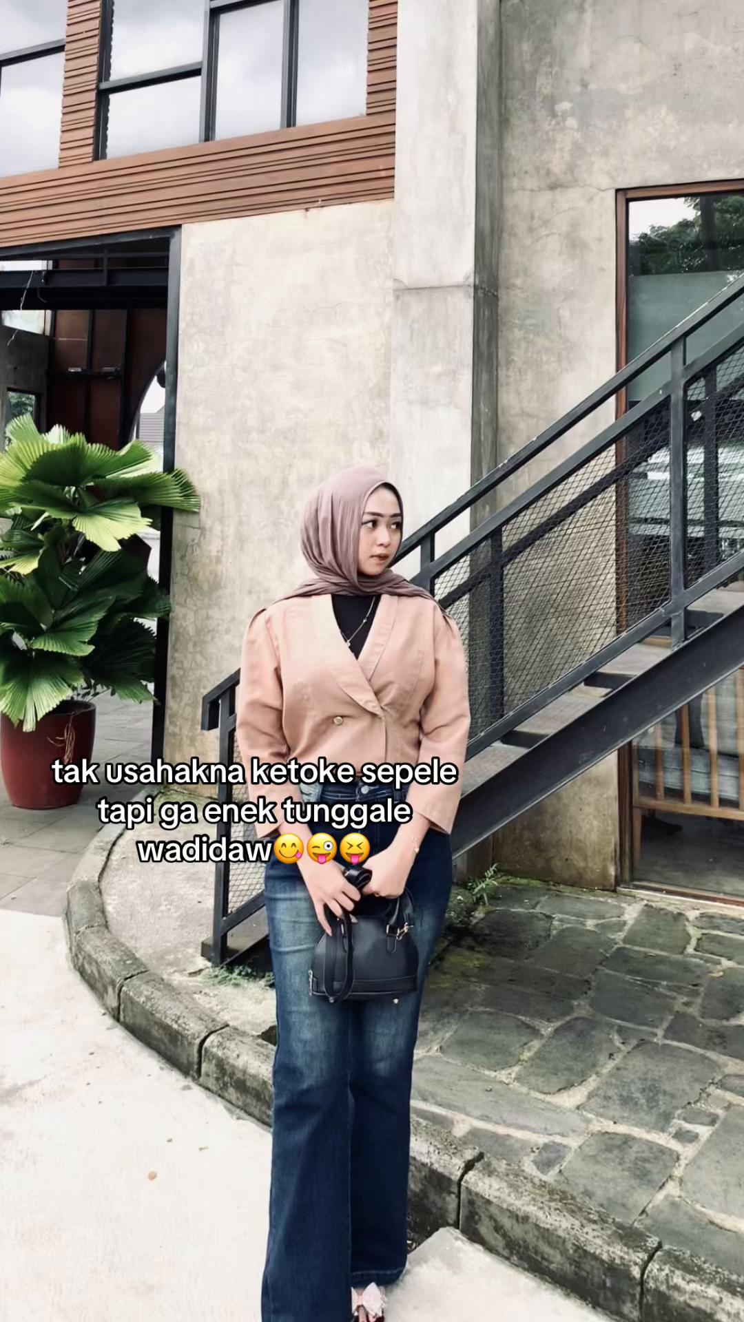 @nadiraainunnisaa