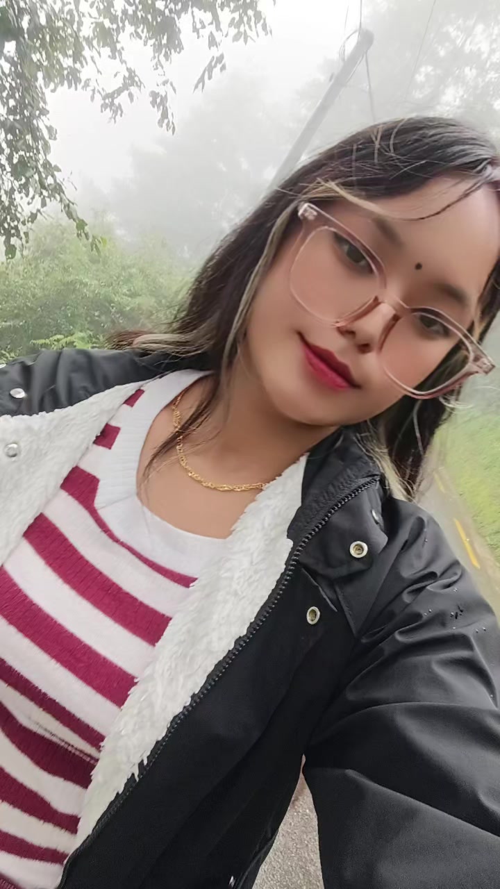 @🌿⃝βAayushma🇳🇵🇮🇶
