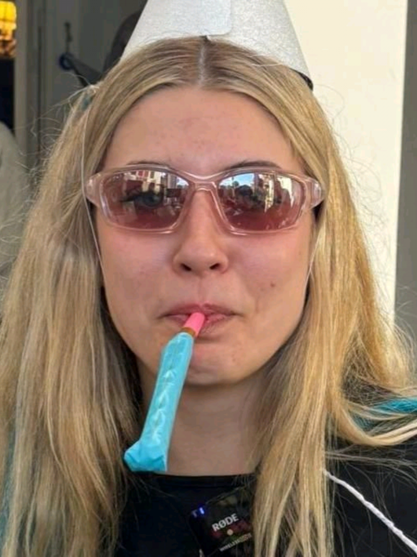 @𝑺𝒐𝒇𝒊𝒙𝑲𝟒𝒐𝒔🌺🩵