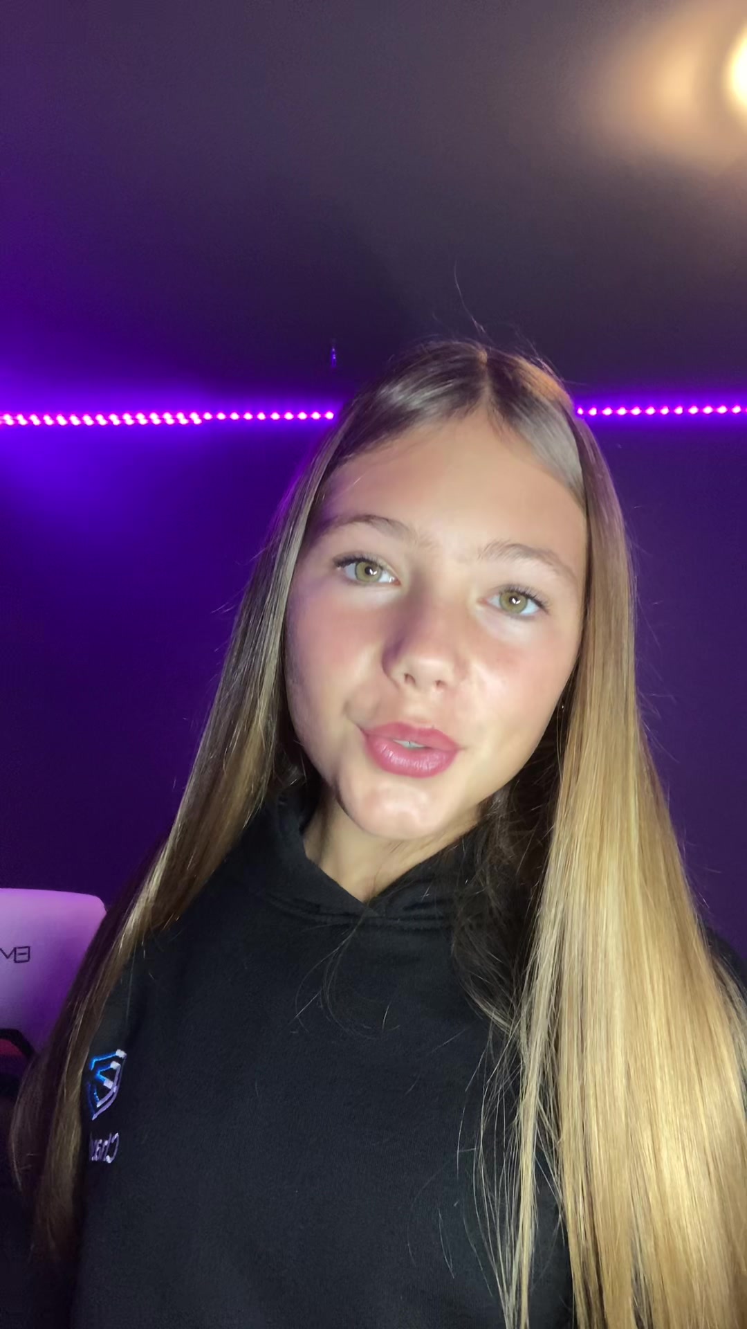 @L&eacute;na