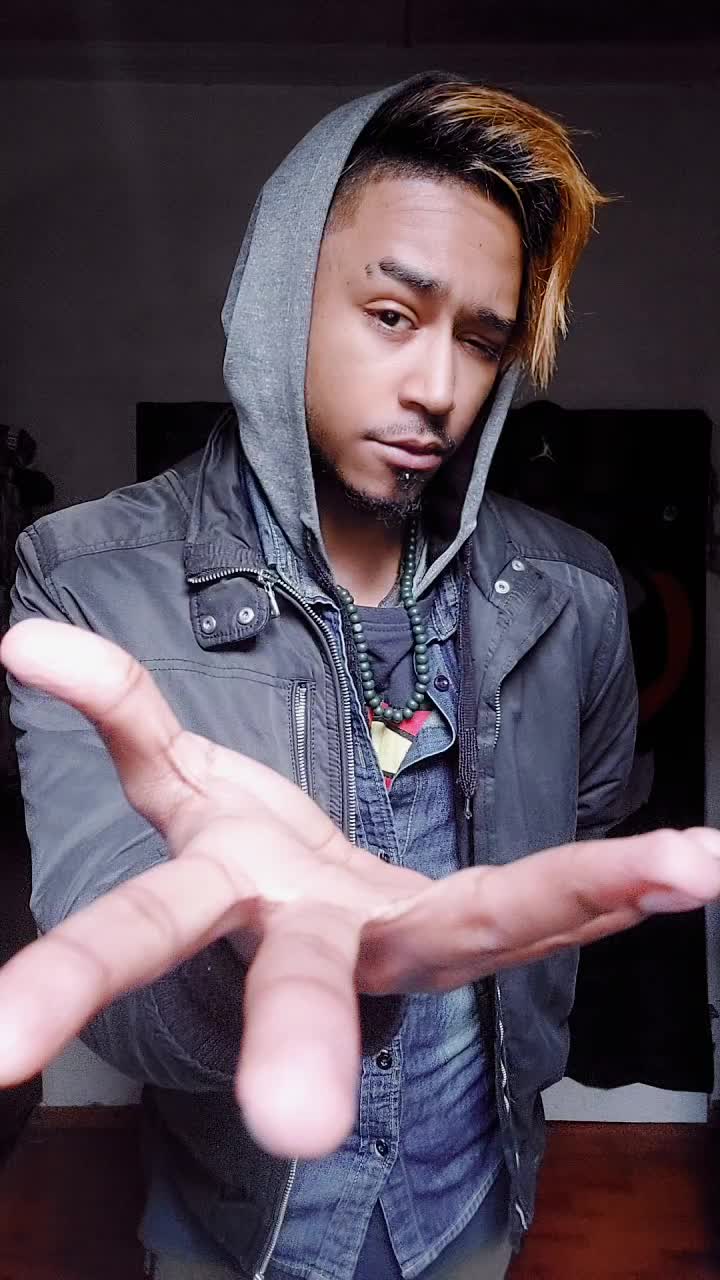 @Anii🌑🐺