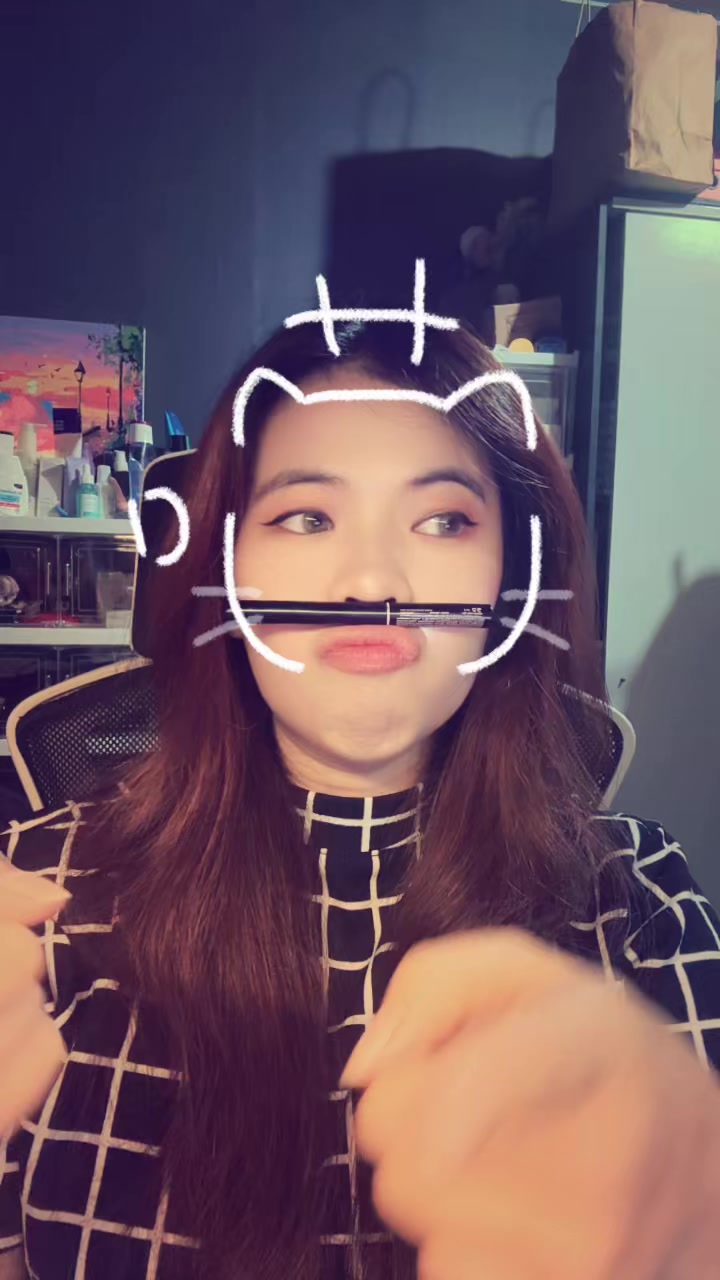 @HeyitsSHY