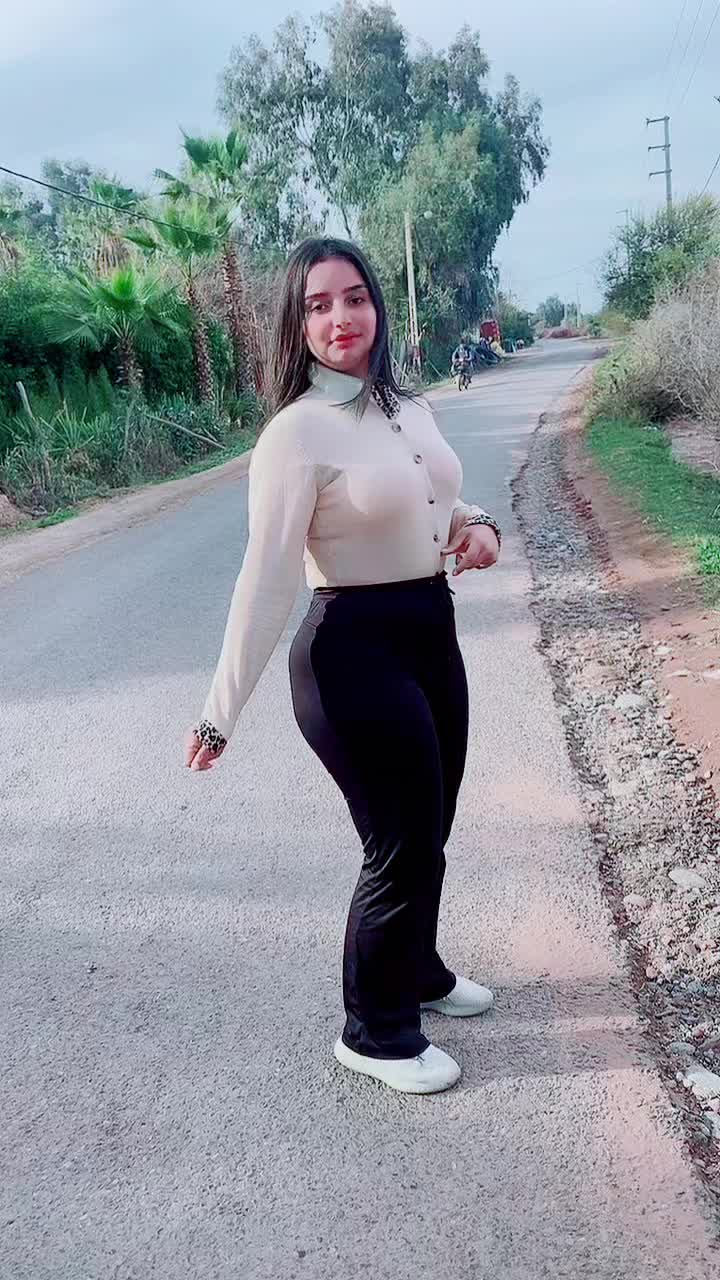 @بنت ميرا 💛👑